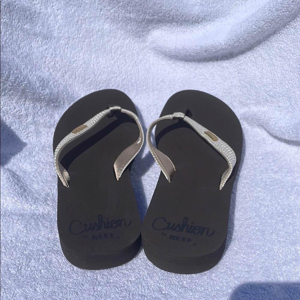 Reef Brown Flip Flops - Picture 5 of 6